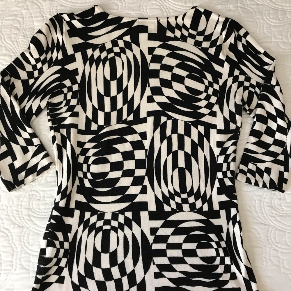 Sweater - Picture 5 of 5